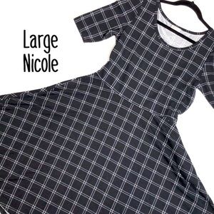 Lularoe plaid nicole dress